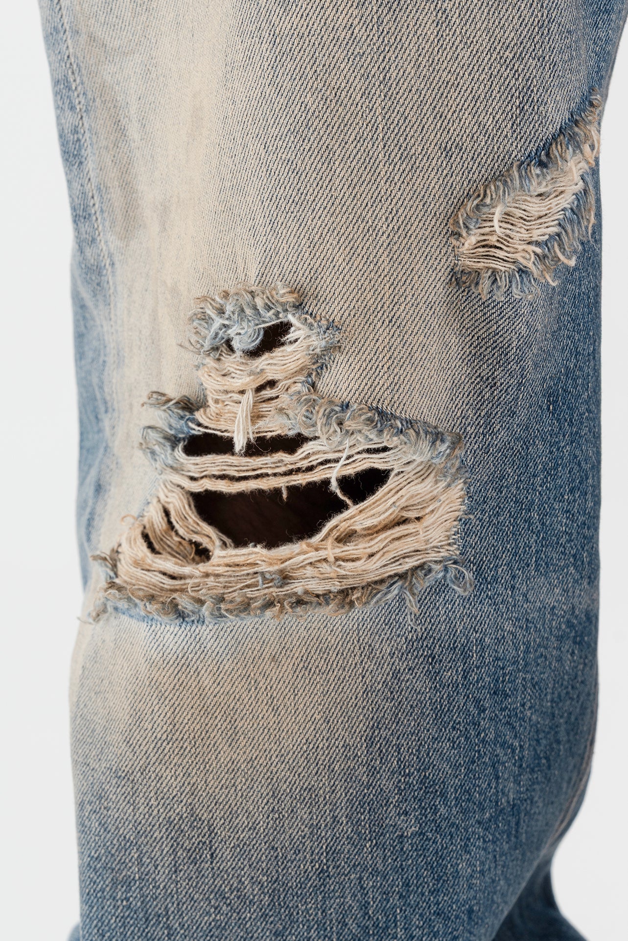 DIRTY JEANS