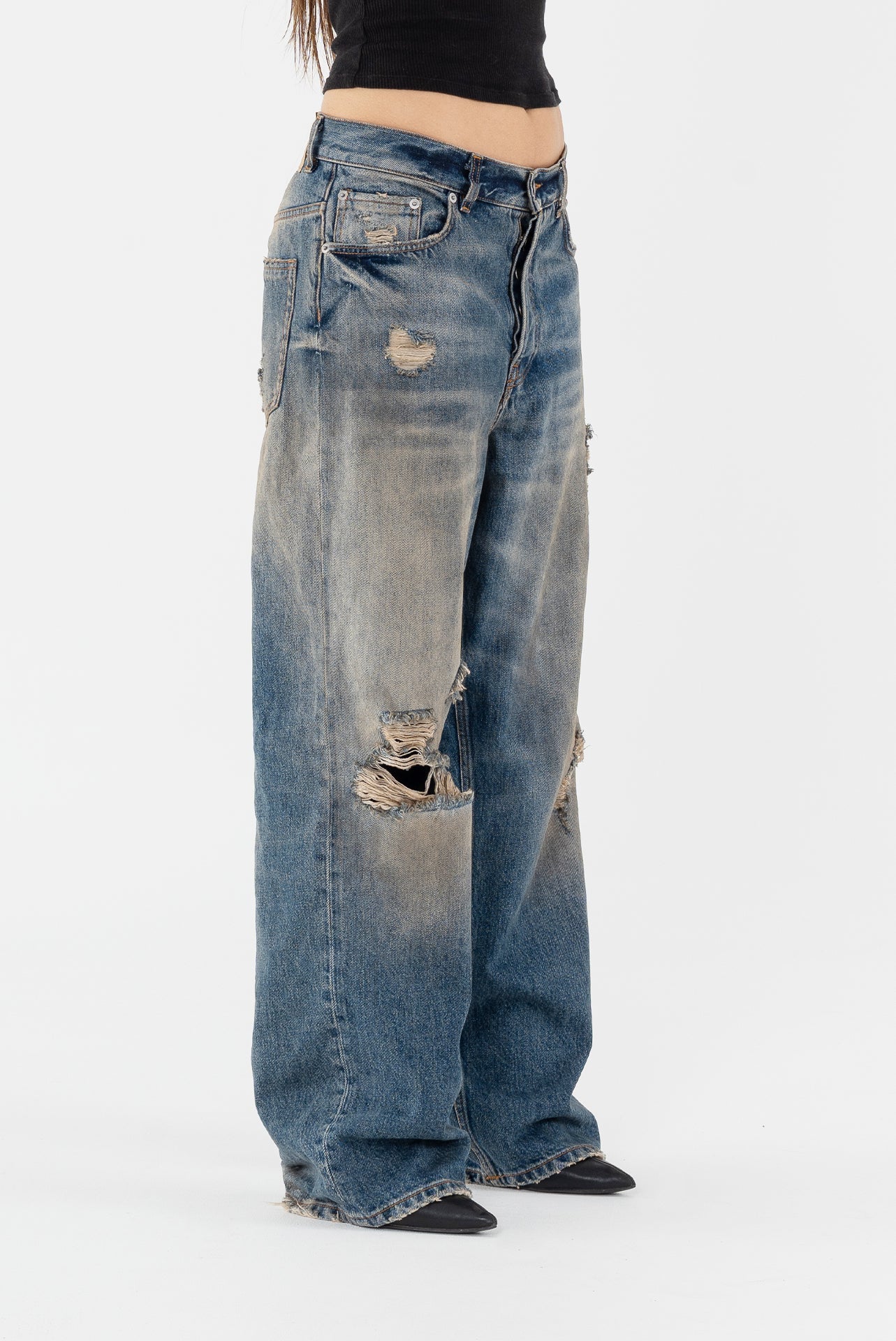 DIRTY JEANS